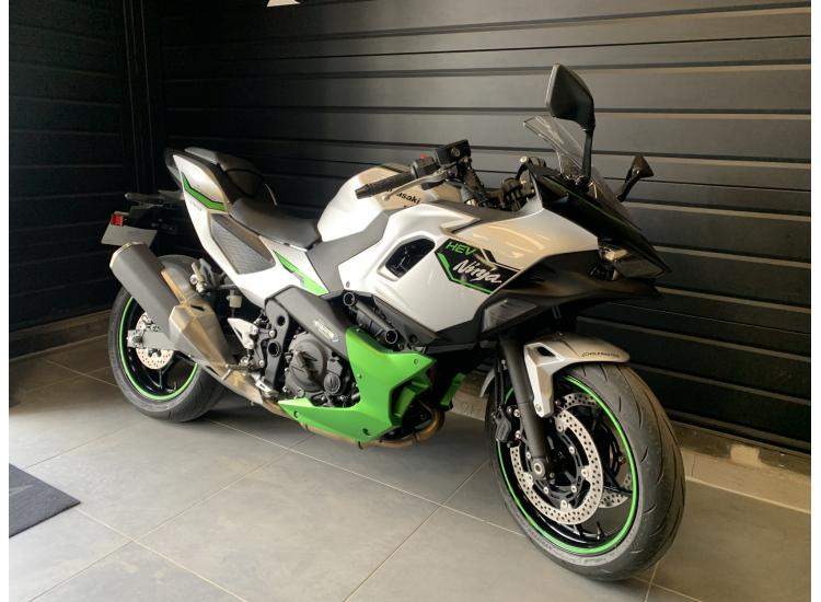 KAWASAKI Ninja 7 Hybrid
