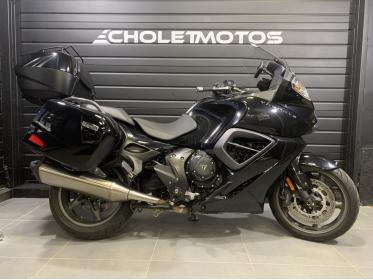 TRIUMPH TROPHY 1200 SE