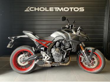 SUZUKI GSX-8S